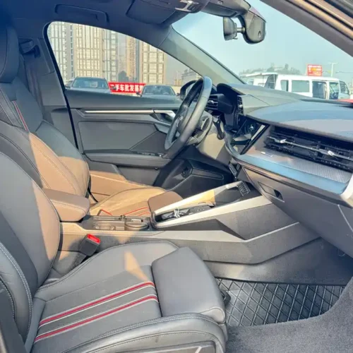 900x675_0_q87_c42_autohomecar__ChxpVWlQnJuAW_j5AAwpMXCD8SQ903.jpg.webp Used Audi A3 2022 Sportback 35 TFSI stylish and sporty