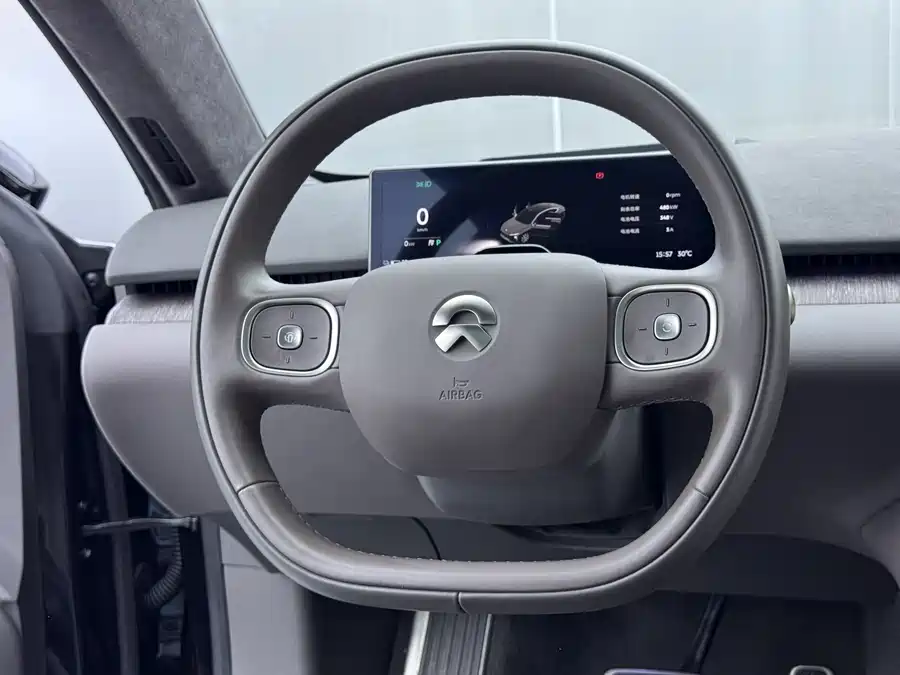 900x675_0_q87_c42_autohomecar__ChxpVmi5ViGAOkCpAAPwj08WkRs068.jpg.webp Used NIO ET7 2024 100kWh Executive Edition