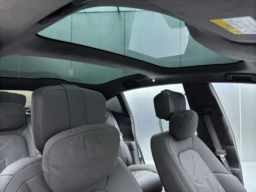 900x675_0_q87_c42_autohomecar__ChxpVmi5ViiAO4WHAANpchksN4g057.jpg.webp Used NIO ET7 2024 100kWh Executive Edition