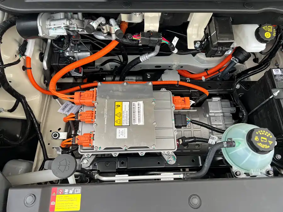 900x675_0_q87_c42_autohomecar__ChxpVmiouFaABuZVAApF3etJuTU783.jpg.webp Used Wuling Bingo 2025 model 333km Yuexiang model