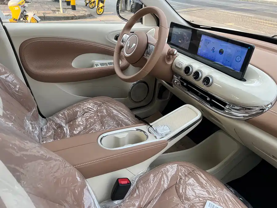 900x675_0_q87_c42_autohomecar__ChxpVmiouGCAYO0eAAm20qCAMr0667.jpg.webp Used Wuling Bingo 2025 model 333km Yuexiang model