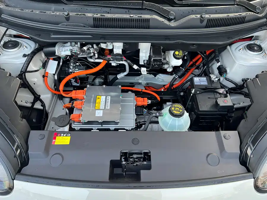 900x675_0_q87_c42_autohomecar__ChxpVmiqc_SAI-lfAApYn-WyeB4903.jpg.webp Used Wuling Bingo 2025 model 333km Yuexiang model