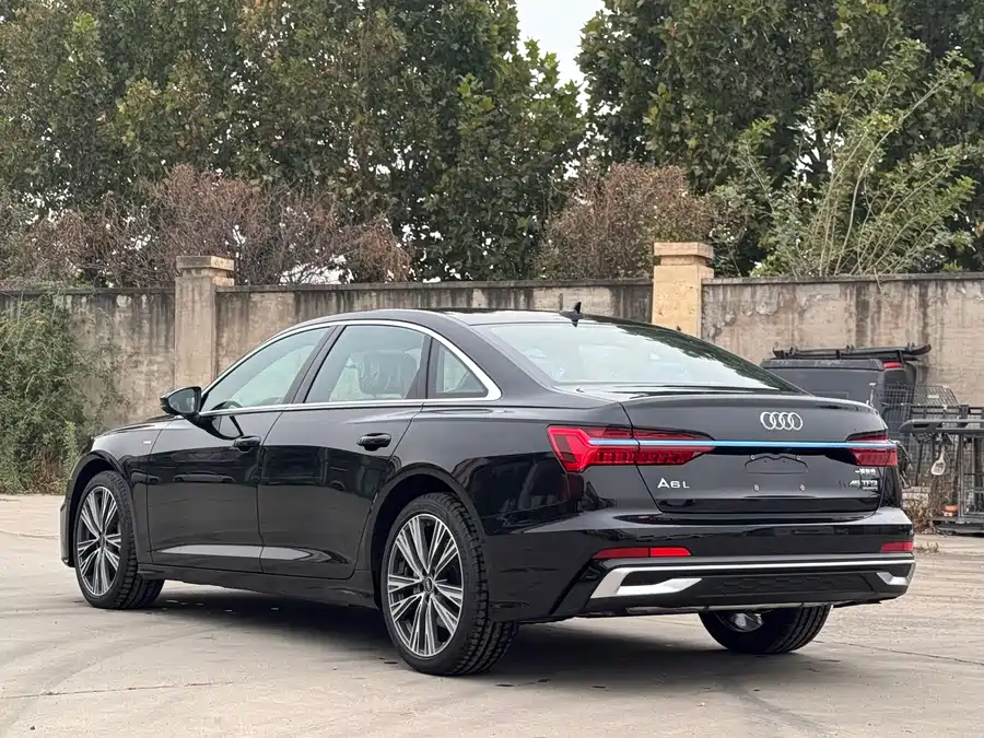 900x675_0_q87_c42_autohomecar__ChxpVmj5yviALpL5AAxdCkJb1eQ355.jpg.webp Used Audi A6L 2025 45 TFSI quattro premium dynamic model