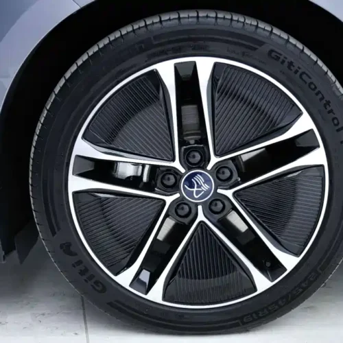 900x675_0_q87_c42_autohomecar__ChxpVmj6AwCAOr7OAAKlq8KKR0E430.jpg.webp Used BYD Han 2023 EV Champion Edition 605KM front-wheel drive premium model