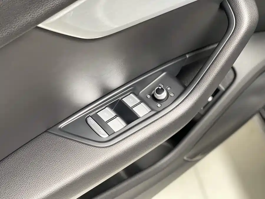 Used Audi A4L 2024 40 TFSI Fashionable and Dynamic