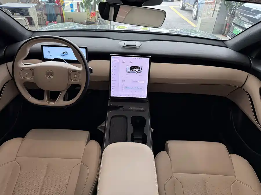 900x675_0_q87_c42_autohomecar__ChxpVmjT_mqABhzGAAR2ADSMdVs766.jpg.webp Used NIO ET5T 2024 model 75kWh Touring