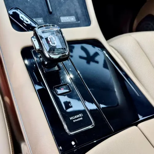 900x675_0_q87_c42_autohomecar__ChxpVmjY-FCAR9seAAggG5oITlc368.jpg.webp Used HUAWEI AITO M7 2024 1.5T rear drive Plus version 5 seats