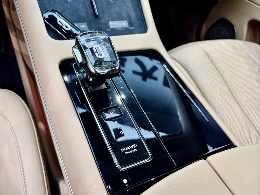 900x675_0_q87_c42_autohomecar__ChxpVmjY-FCAR9seAAggG5oITlc368.jpg.webp Used HUAWEI AITO M7 2024 1.5T rear drive Plus version 5 seats