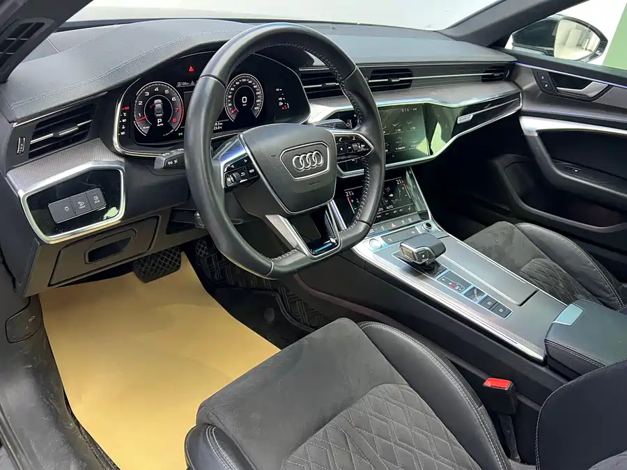 900x675_0_q87_c42_autohomecar__ChxpVmjg9hCAanXeAAou-2Q-Ry0788.jpg.webp Used Audi A6L 2020 55 TFSI quattro exclusive dynamic model