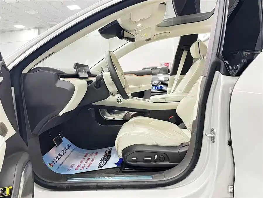 900x675_0_q87_c42_autohomecar__ChxpVmjpwDiAR0l_AAIdYmTKgi8284.jpg.webp Used NIO ET7 2022 model 100kWh first edition