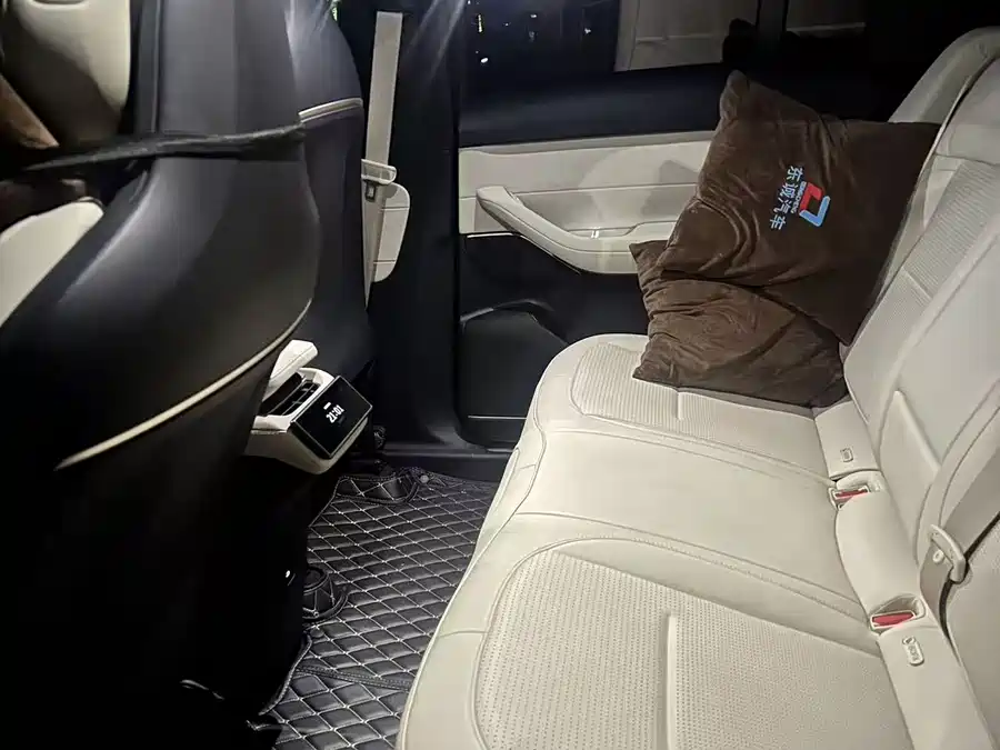 Used NIO ES6 2024 model 75kWh