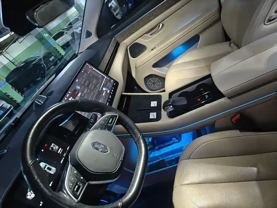 900x675_0_q87_c42_autohomecar__ChxpVmk-UmSAVQ-MAARh4vk9aoM766.jpg.webp Used HUAWEI AITO M7 2022 1.5T rear-wheel drive comfort version