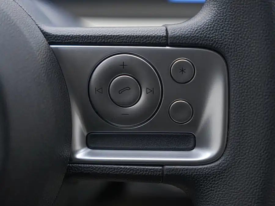 900x675_0_q87_c42_autohomecar__ChxpVmk-ZZOATgEOAAcLZvbXPds858.jpg.webp Used Wuling Bingo 2023 model 333km Yuexiang+ model