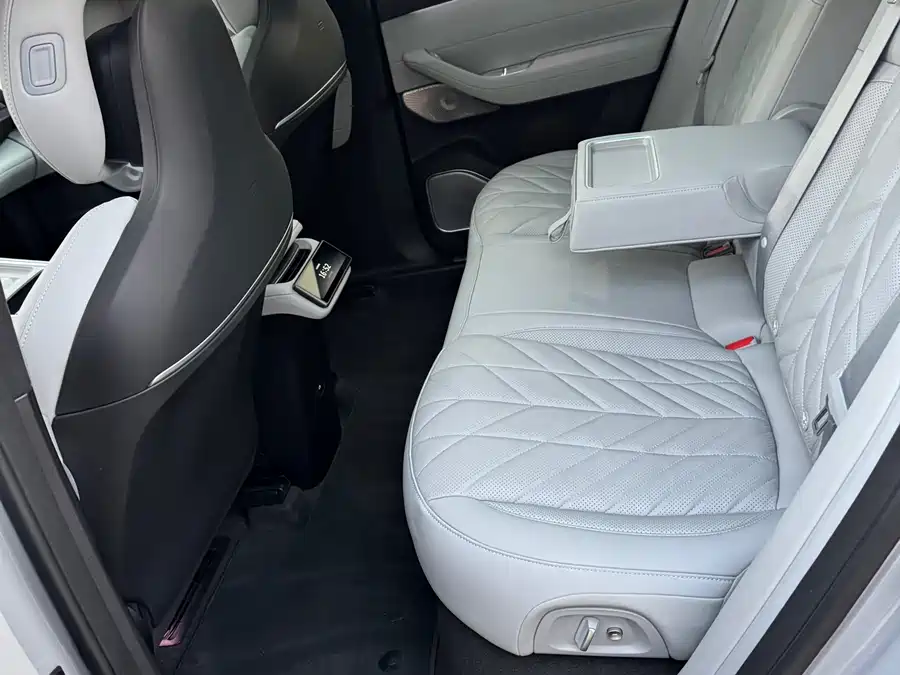 Used NIO ES6 2025 model 75kWh