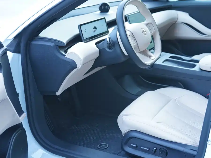 900x675_0_q87_c42_autohomecar__ChxpVmk04eaABBNQAAbjB5N88Zo464.jpg.webp Used NIO ET5T 2024 model 75kWh Touring