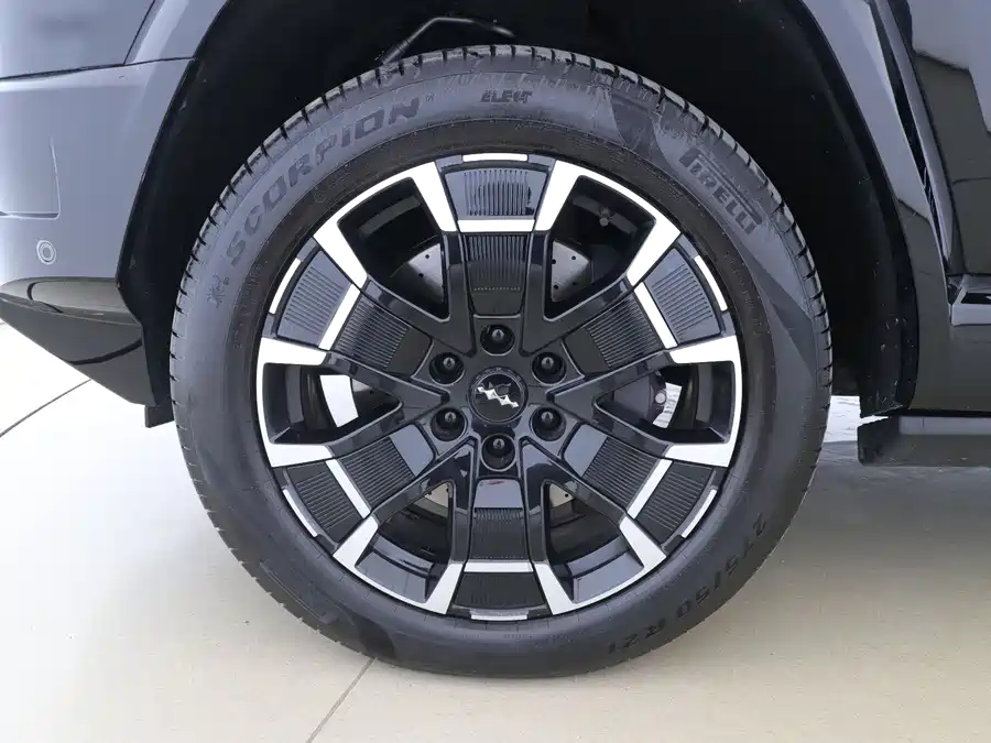 900x675_0_q87_c42_autohomecar__ChxpVmk2P_mAPuPMAASMru167yI956.jpg.webp Used BYD Leopard 8 2025 Zhiyong flagship version 7 seats