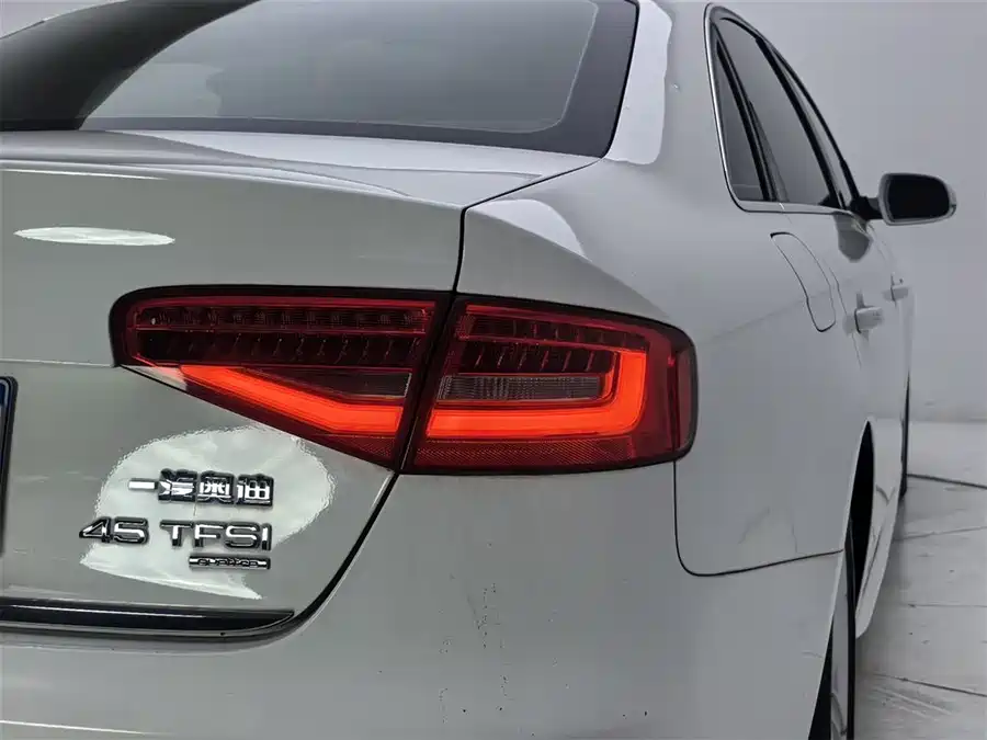 Used Audi A4L 2015 45 TFSI quattro personalized sports model