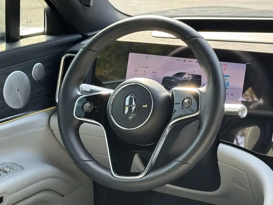 900x675_0_q87_c42_autohomecar__ChxpVmk5MtOABoFZAAR4uNWvTmk383.jpg.webp Used AITO M9 2024 pure electric Max version 100kWh 6-seater version