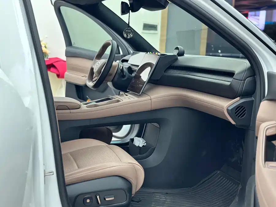 Used NIO ES6 2023 model 75kWh