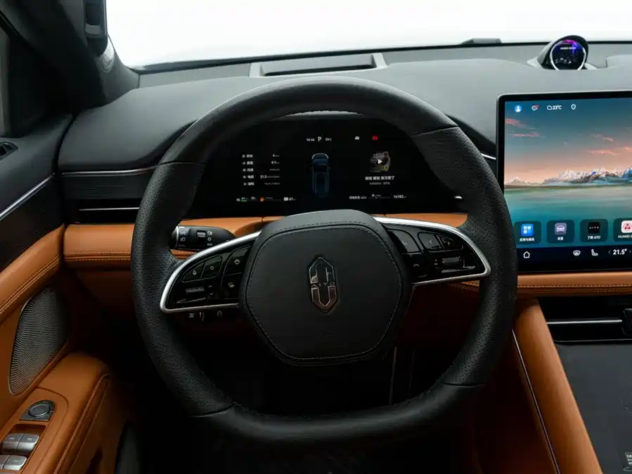 900x675_0_q87_c42_autohomecar__ChxpVmk6KYSAA5rLAAFt0Ud1Z9o570.jpg.webp Used HUAWEI AITO M7 2024 1.5T Intelligent Driving Four-wheel Drive Pro Version 5 Seats