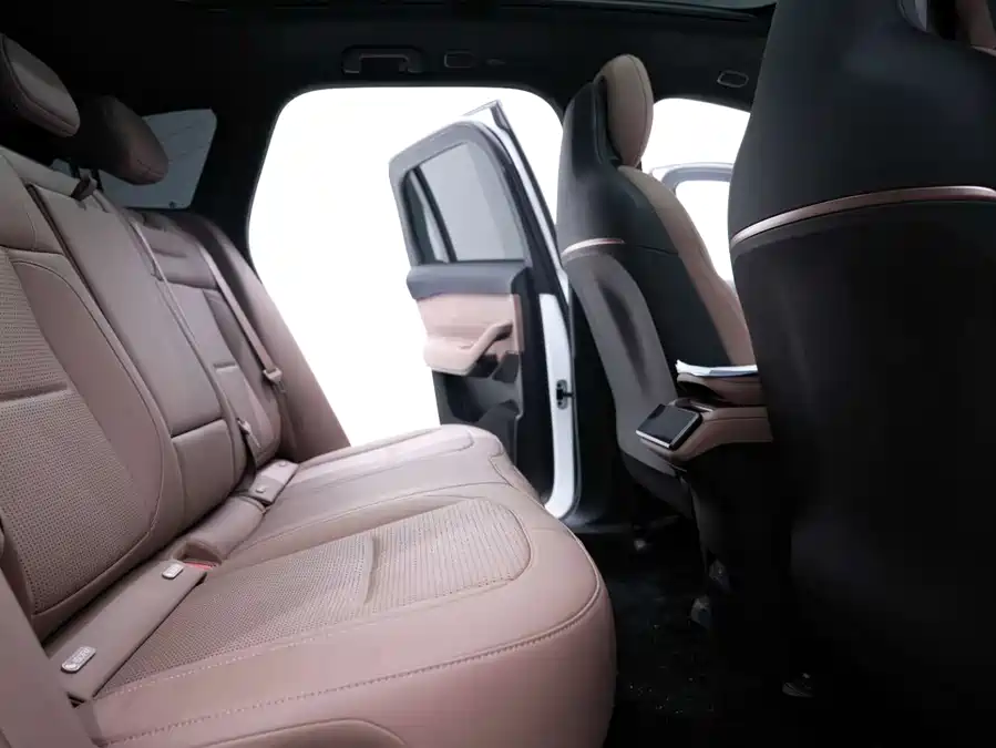 Used NIO ES6 2024 model 75kWh