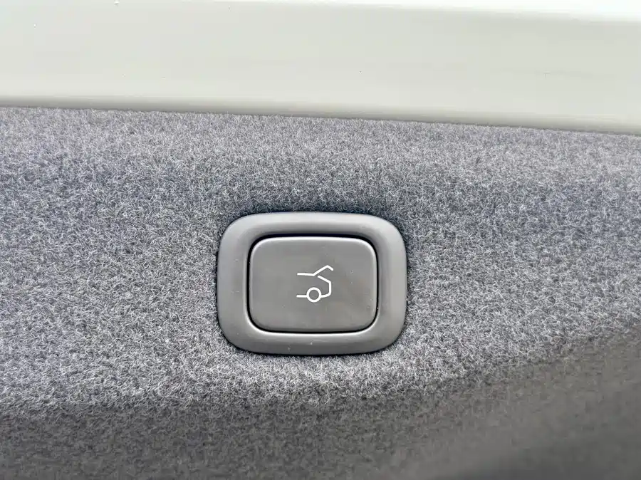 900x675_0_q87_c42_autohomecar__ChxpVmk7mAeAZGOLAAa-939KgZ0335.jpg.webp Used NIO ET7 2022 model 100kWh first edition