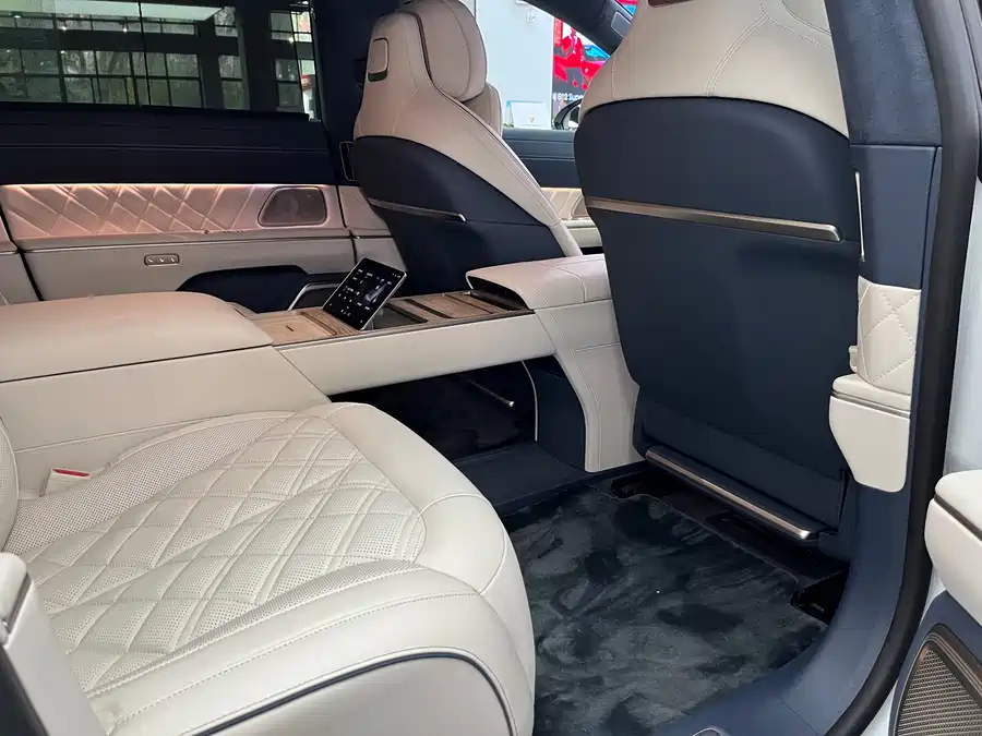 900x675_0_q87_c42_autohomecar__ChxpVmk82RqAEt3iAAkDnJT5330423.jpg.webp Used NIO ET9 2025 model 102kWh