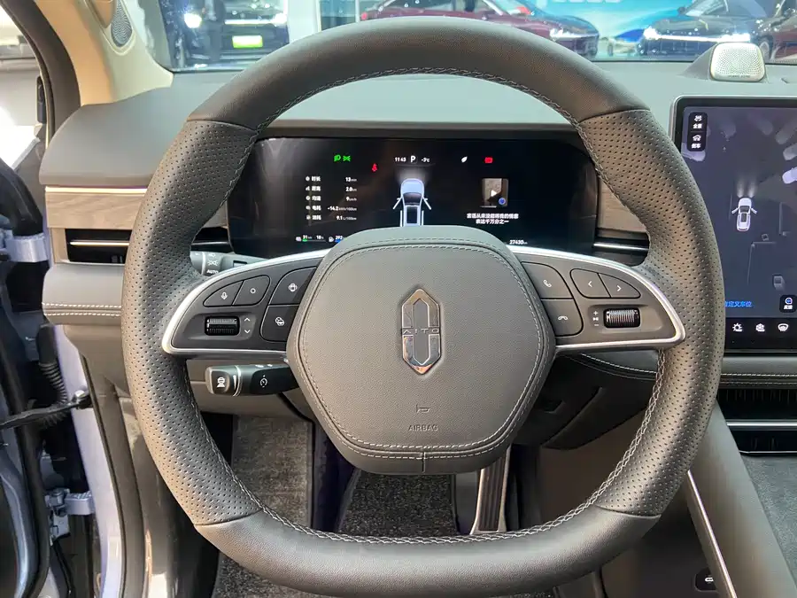 900x675_0_q87_c42_autohomecar__ChxpVmk89f6AIDrFAAvgyTOmOss049.jpg.webp Used HUAWEI AITO M7 2024 1.5T Intelligent Driving Four-wheel Drive Max Edition 5 Seats
