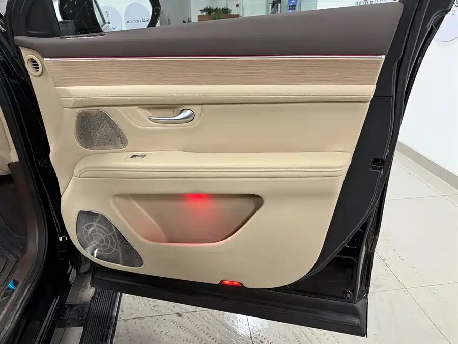 900x675_0_q87_c42_autohomecar__ChxpVmk8CfCAbwTqAAGqN5Q6hxc807.jpg.webp Used HUAWEI AITO M7 2024 1.5T Smart Driving Rear Drive Pro Version 5 Seats