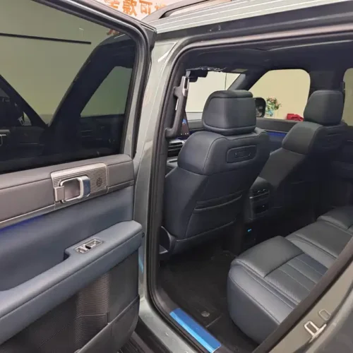 900x675_0_q87_c42_autohomecar__ChxpVmk8NSyAaniKAAaZ-_LB0ak370.jpg.webp Used BYD Leopard Titanium 7 2025 190KM four-wheel drive Ultra version