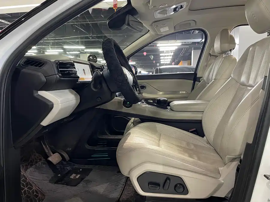 900x675_0_q87_c42_autohomecar__ChxpVmkEUu6AA92tAAn5BxeQhfs423.jpg.webp Used NIO ES8 2018 Founder Edition