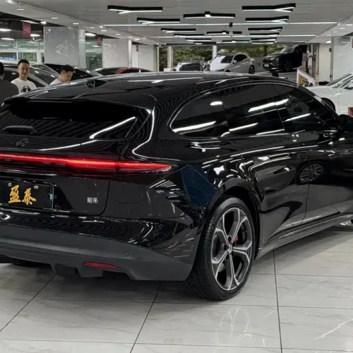 900x675_0_q87_c42_autohomecar__ChxpVmkGKLeAFKMZAASgyCQvlFA420.jpg.webp Used NIO ET5T 2024 model 75kWh Touring