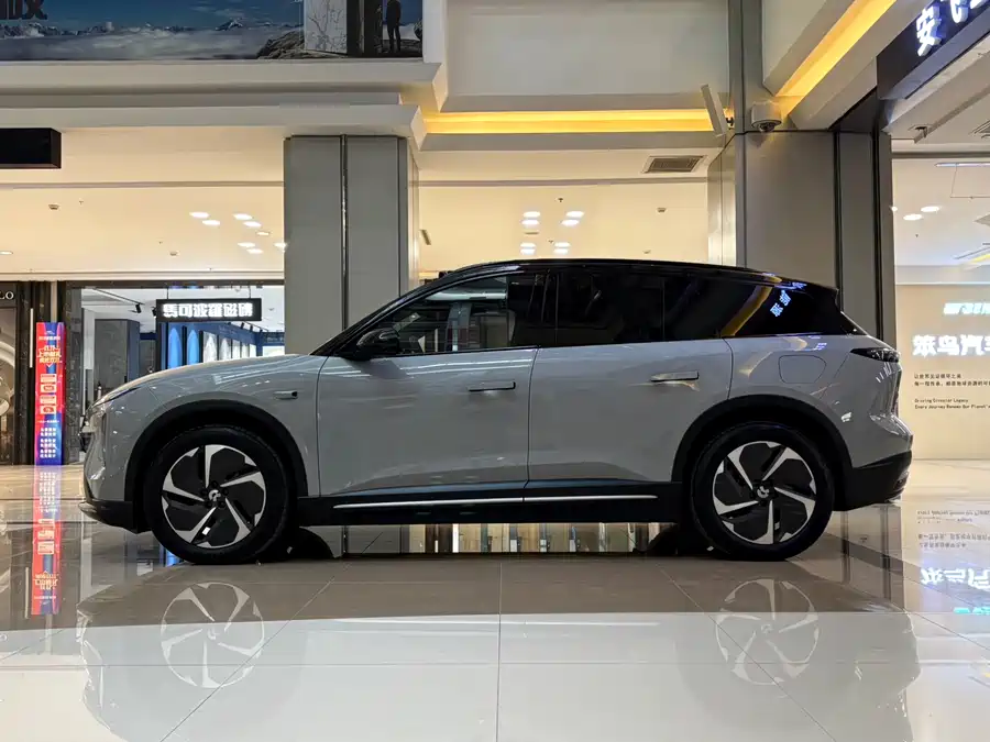 Used NIO ES6 2024 model 75kWh