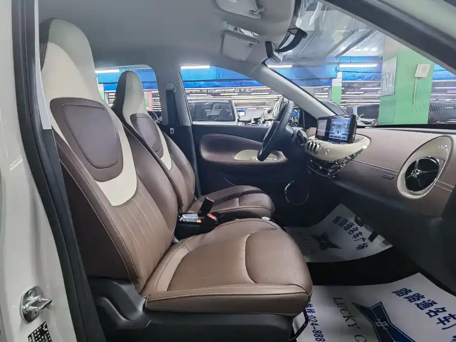 900x675_0_q87_c42_autohomecar__ChxpVmkMKD2ANWjpAAa5js1NBhw439.jpg.webp Used Wuling Bingo 2024 model 333km Yuexiang model
