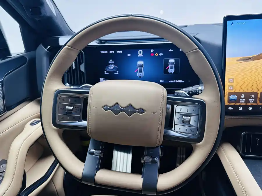 900x675_0_q87_c42_autohomecar__ChxpVmkOqcuAfIz2AATWP7atePU036.jpg.webp Used BYD Leopard 8 2025 Zhiyong flagship version 7 seats