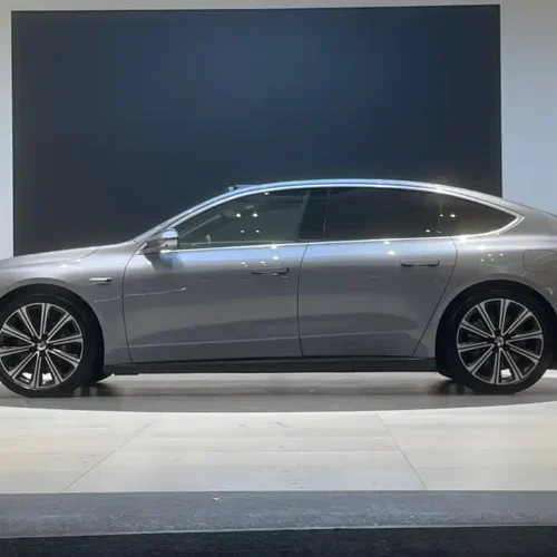 900x675_0_q87_c42_autohomecar__ChxpVmkPA7-ASejBAAS9cRWtiNw517.jpg.webp Used NIO ET7 2024 75kWh Executive Signature Edition