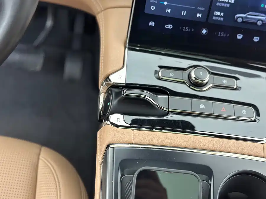 900x675_0_q87_c42_autohomecar__ChxpVmkQB3CAEDHFAAZSTEp_j8A287.jpg.webp Used NIO ES8 2020 450KM seven-seater version