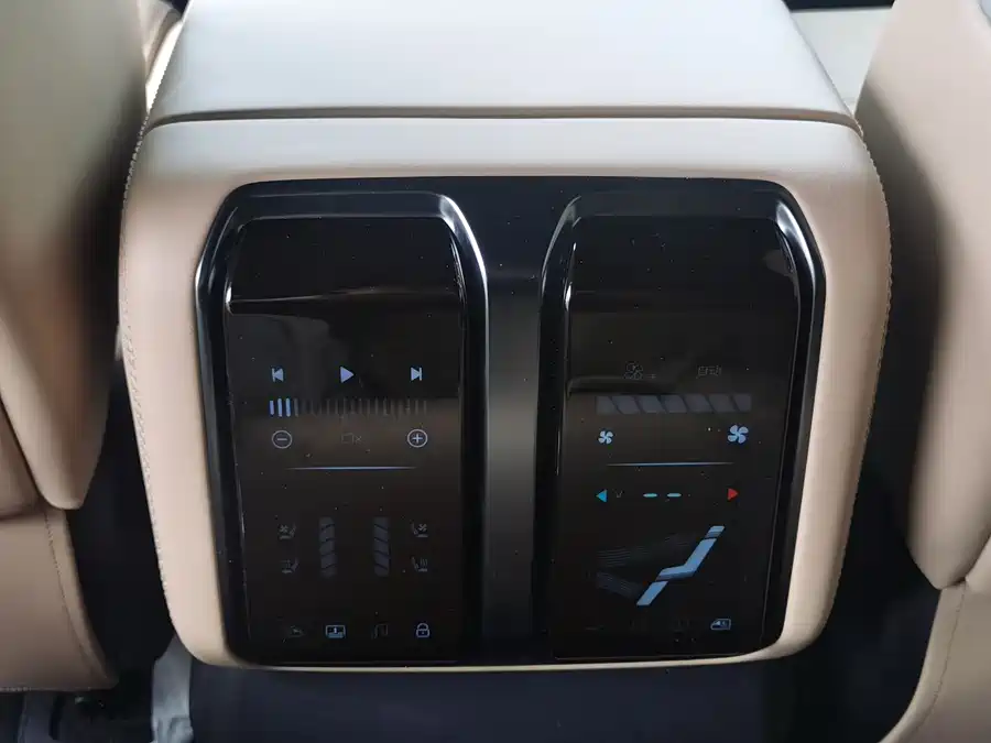 Used BYD Leopard 8 2025 Zhiyong flagship version 7 seats