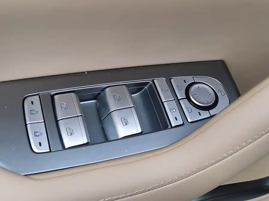 Used BYD Leopard 8 2025 Zhiyong flagship version 7 seats