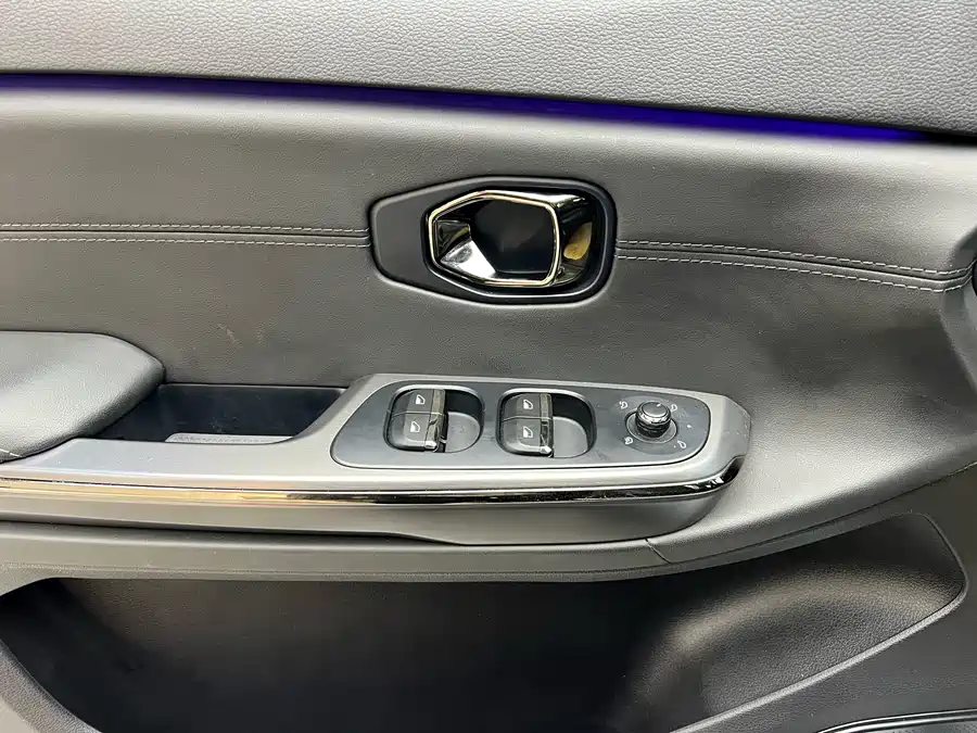 900x675_0_q87_c42_autohomecar__ChxpVmkS8-mAFhkKAAxGXXMGBxE813.jpg.webp Used NIO ES6 2020 600KM Sports Edition