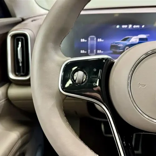 900x675_0_q87_c42_autohomecar__ChxpVmkVRjWAZejOAAHOiRczDYo115.jpg.webp Used AITO M9 2024 extended range Ultra version 52kWh 5-seater version