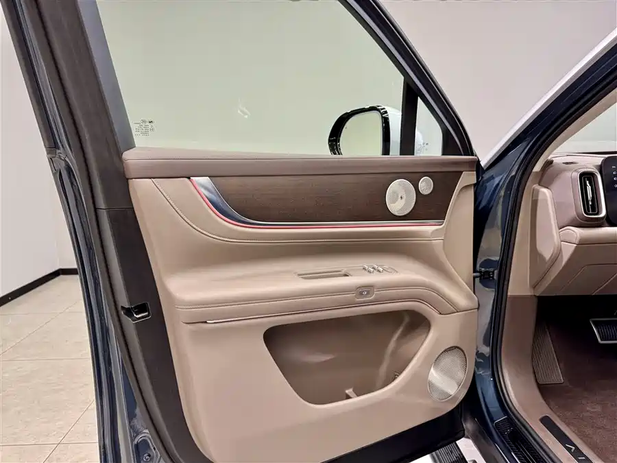 900x675_0_q87_c42_autohomecar__ChxpVmkVcZuAY5nhAAGyMe8vkiM329.jpg.webp Used AITO M9 2024 extended range Ultra version 52kWh 5-seater version