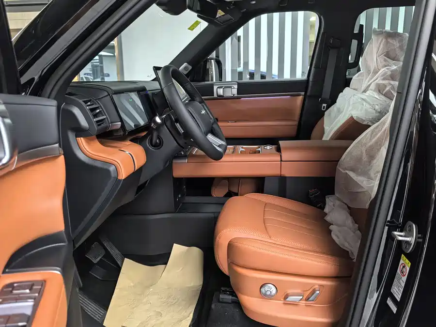 900x675_0_q87_c42_autohomecar__ChxpVmkVf3GAJe7NAAUgN72BpDQ271.jpg.webp Used BYD Leopard Titanium 7 2025 190KM four-wheel drive Ultra version