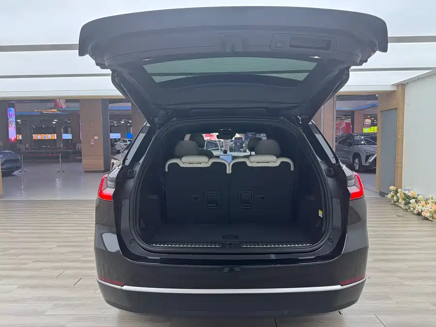 900x675_0_q87_c42_autohomecar__ChxpVmkYIqqABp2BAAa315RaDuk880.jpg.webp Used NIO ES8 2020 450KM six-seater version