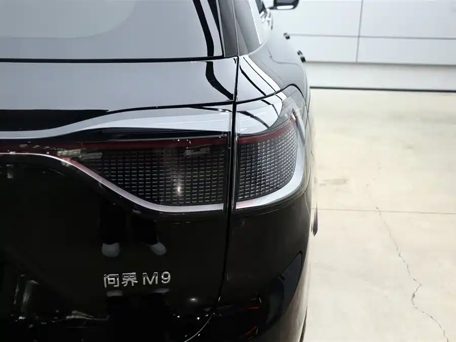 900x675_0_q87_c42_autohomecar__ChxpVmkYRCCAQkmtAAEVmx8i6Sk241.jpg.webp Used AITO M9 2025 extended range Ultra version 52kWh 6-seater version