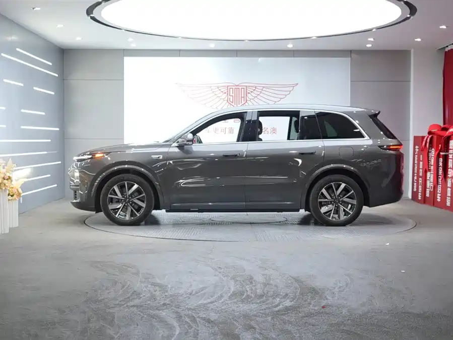 900x675_0_q87_c42_autohomecar__ChxpVmkZcPCAf80DAAGQWKDJ-5w766.jpg.webp Used Li Auto L8 2023 Pro