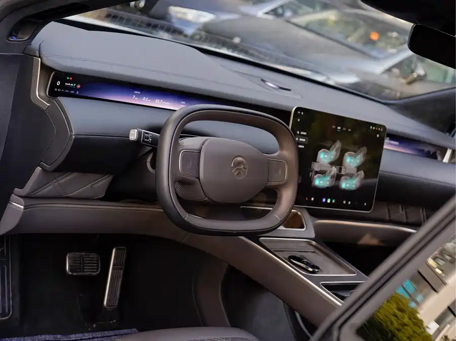 900x675_0_q87_c42_autohomecar__ChxpVmk_85KAKOqdAAYNN2HH0zg791.jpg.webp Used NIO ET9 2025 model 102kWh