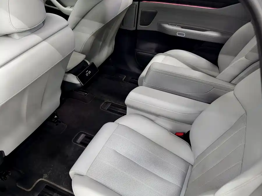 Used NIO ES8 2023 model 75kWh