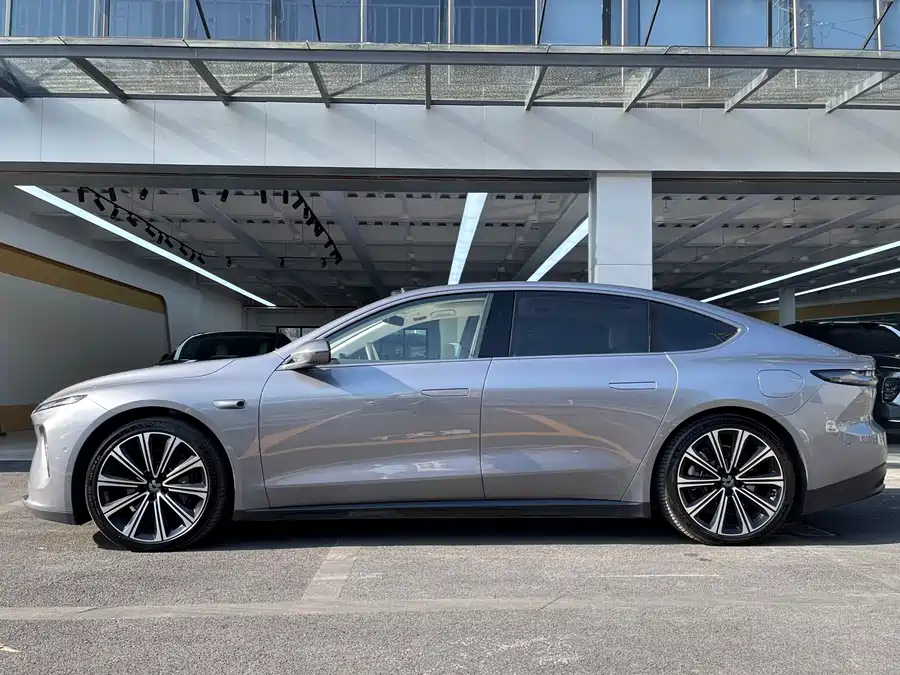 900x675_0_q87_c42_autohomecar__ChxpVmk_wzGAIUtlAArCjz8TgrY152.jpg.webp Used NIO ET7 2024 100kWh Executive Signature Edition