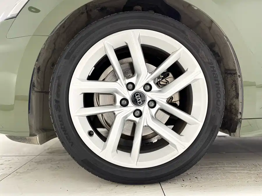 900x675_0_q87_c42_autohomecar__ChxpVmkadYSAEJysAAfPYBd7C0w854.jpg.webp Used Audi A5 (Imported) 2024 Sportback 40 TFSI Fashionable and Dynamic